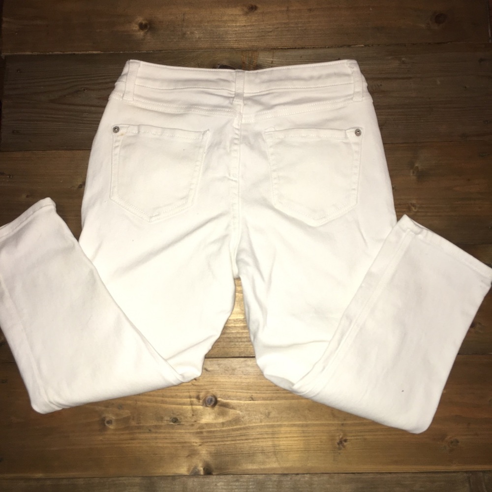Capris - Picture 3 of 4